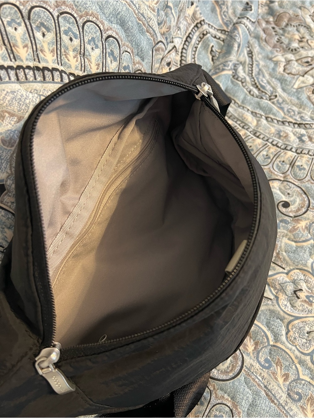 Baggallini Black Crossbody Belt Bag - Picture 10 of 11